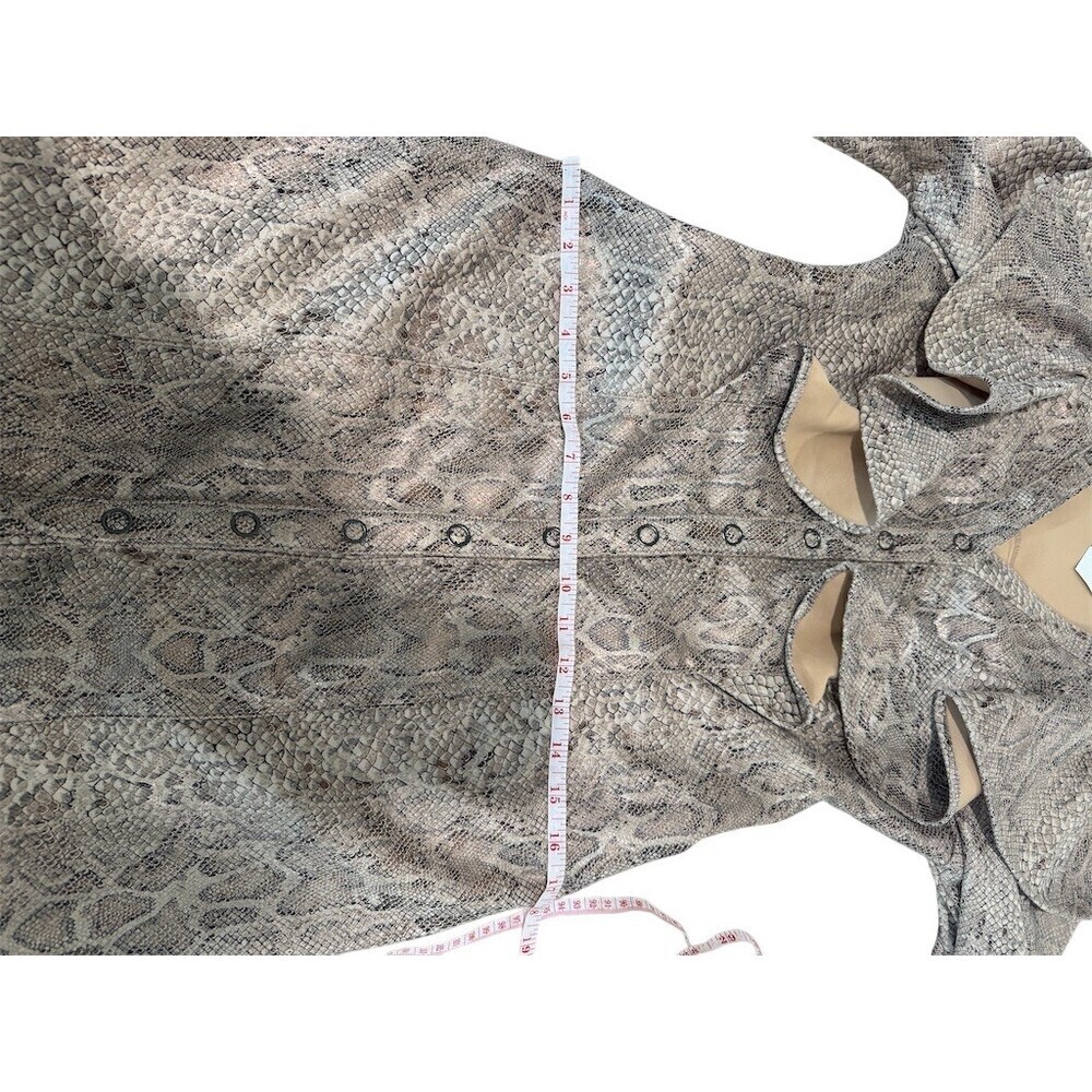Karlie Dress Womens Size L Gray Ruffle Python Snake Print - Picture 8 of 10